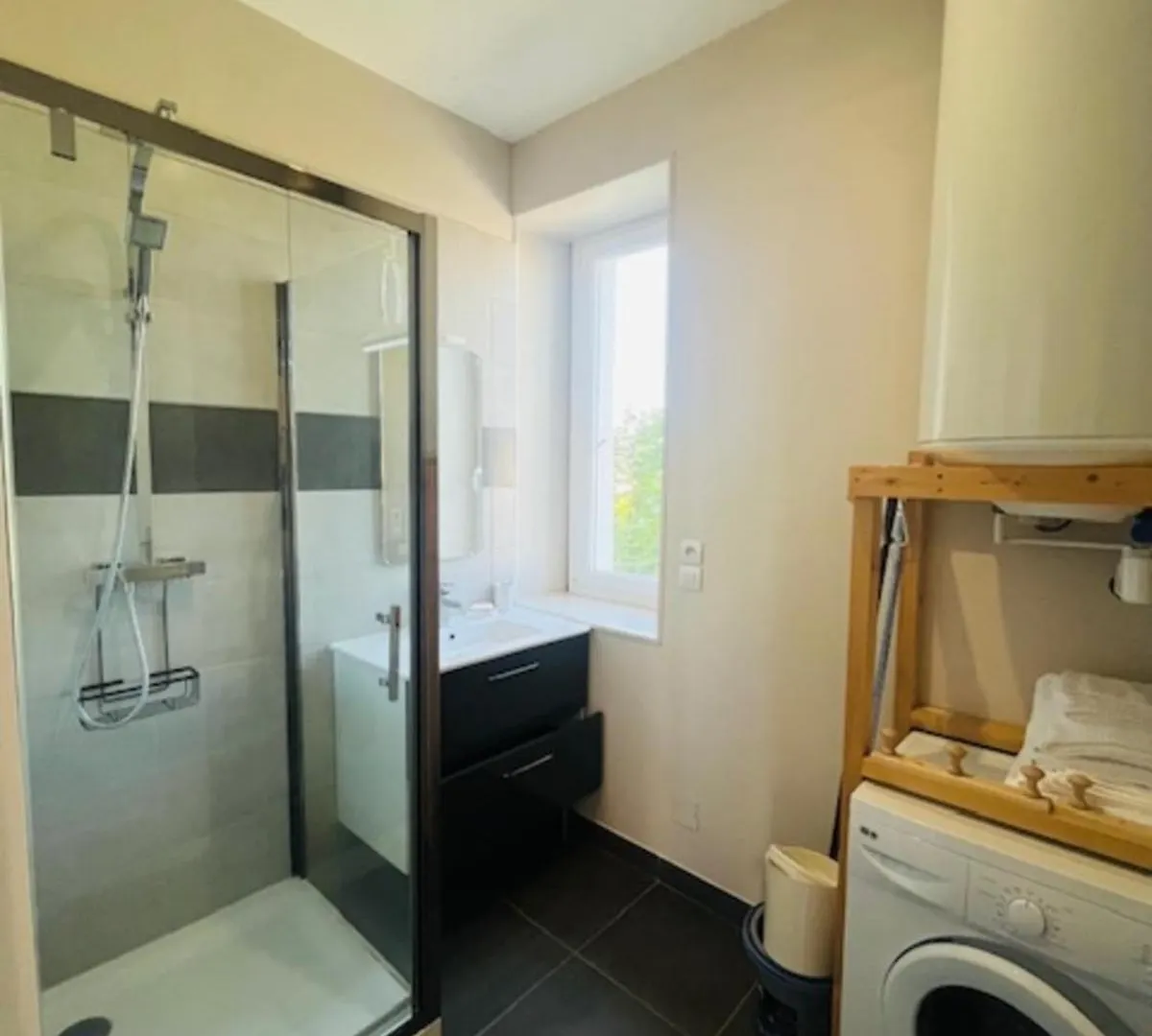 Comfortable Apartment In The Heart Of ואנה