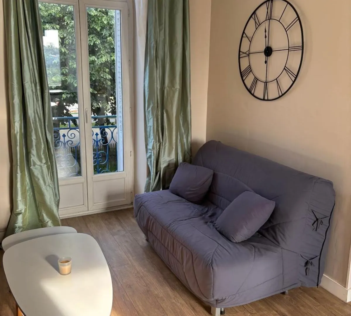 Comfortable Apartment In The Heart Of ואנה