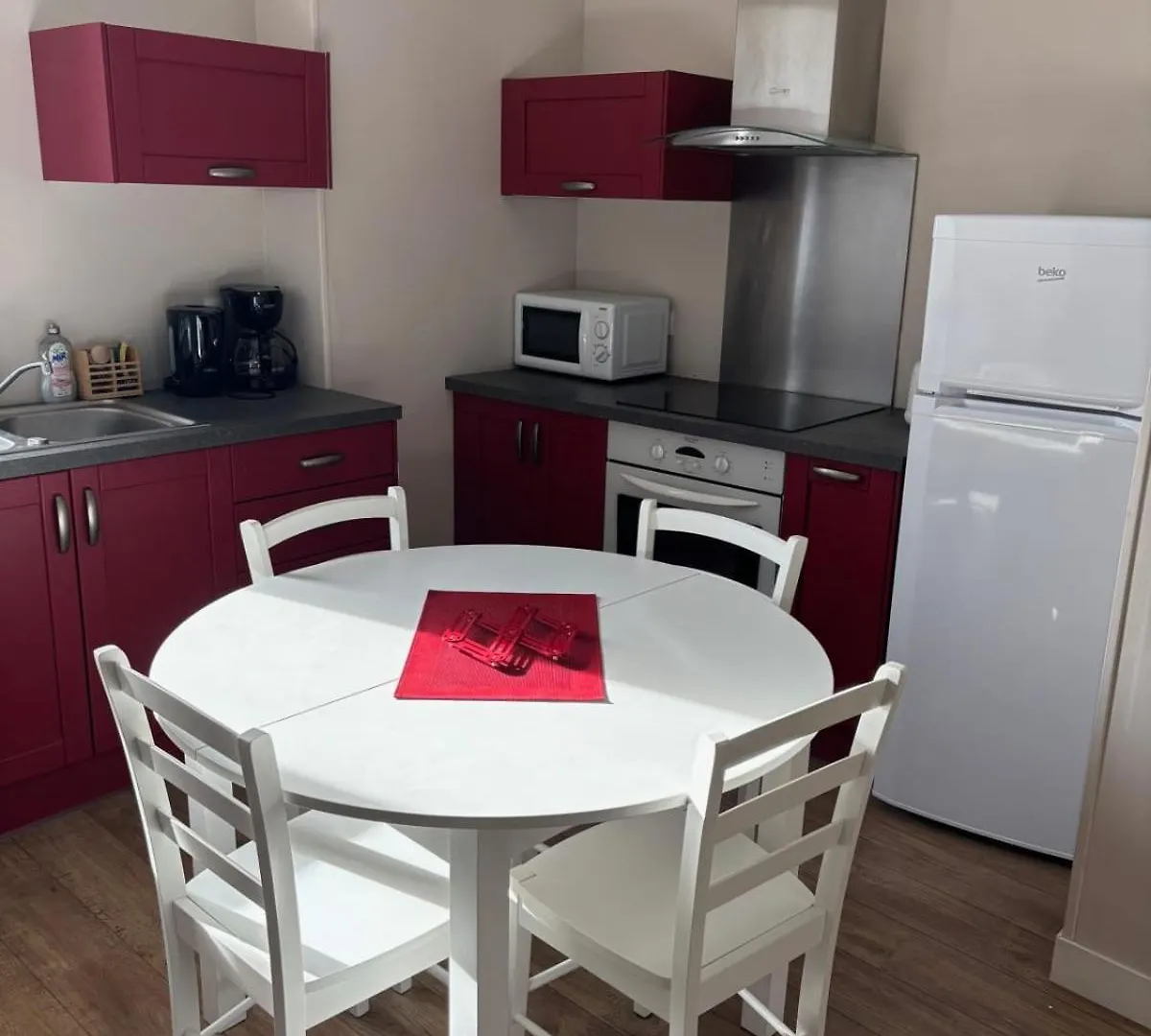 Comfortable Apartment In The Heart Of ואנה 0*,